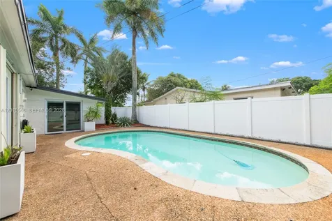 309 NW 43rd Avenue Plantation FL 33317