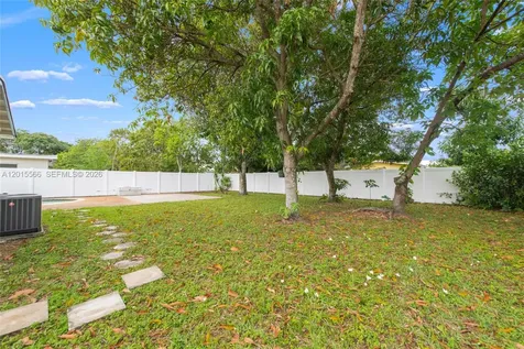 309 NW 43rd Avenue Plantation FL 33317