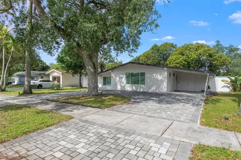 309 NW 43rd Avenue Plantation FL 33317