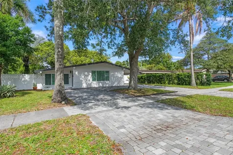 309 NW 43rd Avenue Plantation FL 33317