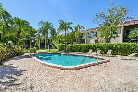 5222 NE 6th Avenue Oakland Park FL 33334