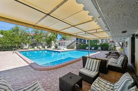 5222 NE 6th Avenue Oakland Park FL 33334