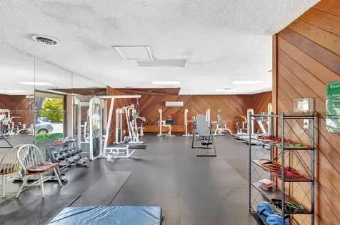 5222 NE 6th Avenue Oakland Park FL 33334