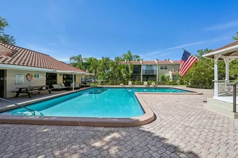 5222 NE 6th Avenue Oakland Park FL 33334