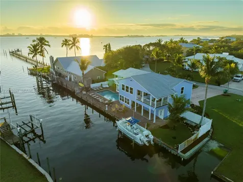 474 Peninsula Drive Fort Pierce FL 34946