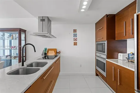 465 Brickell Avenue Miami FL 33131