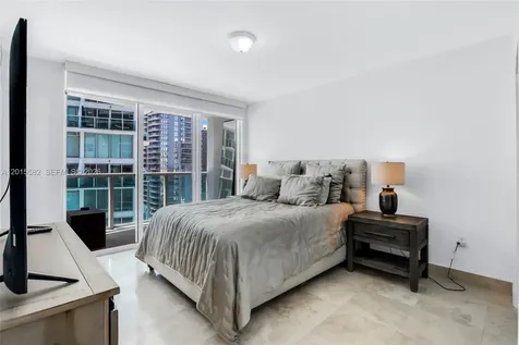 31 SE 5th Street Miami FL 33131
