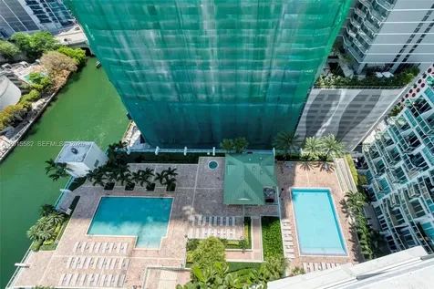 31 SE 5th Street Miami FL 33131