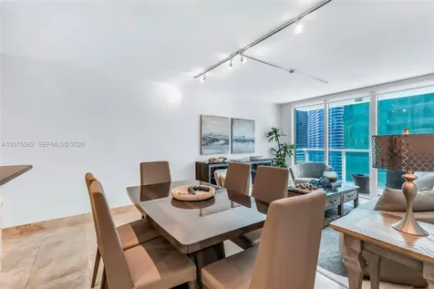 31 SE 5th Street Miami FL 33131