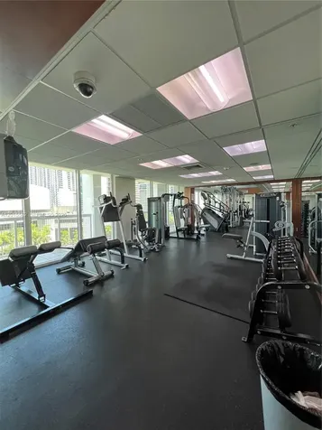 31 SE 5th Street Miami FL 33131