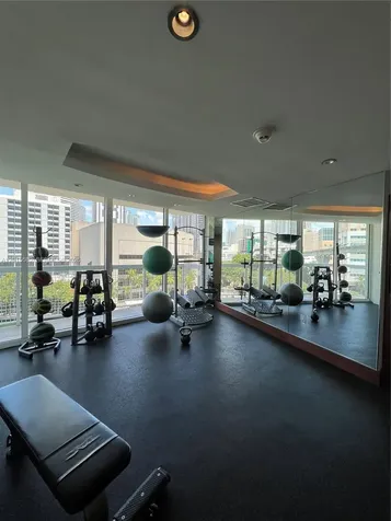 31 SE 5th Street Miami FL 33131