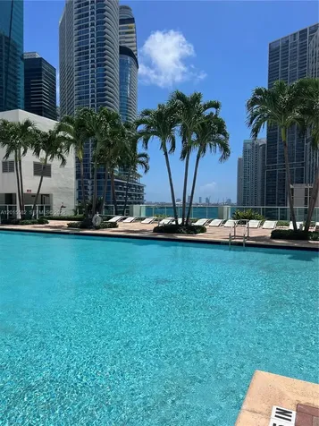 31 SE 5th Street Miami FL 33131