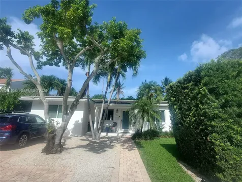 301 Hampton Lane Key Biscayne FL 33149