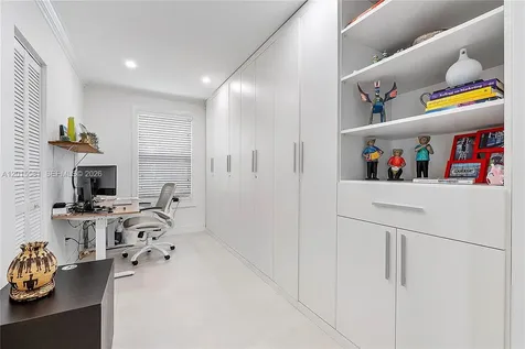 301 Hampton Lane Key Biscayne FL 33149
