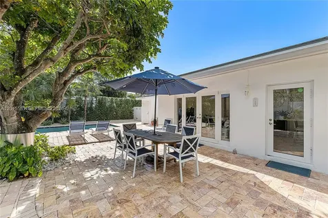 301 Hampton Lane Key Biscayne FL 33149