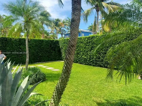 301 Hampton Lane Key Biscayne FL 33149