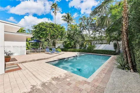301 Hampton Lane Key Biscayne FL 33149