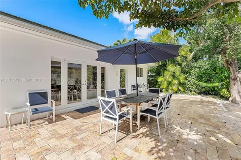 301 Hampton Lane Key Biscayne FL 33149