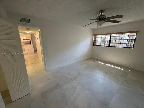 18875 NW 62nd Avenue Hialeah FL 33015