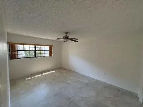 18875 NW 62nd Avenue Hialeah FL 33015