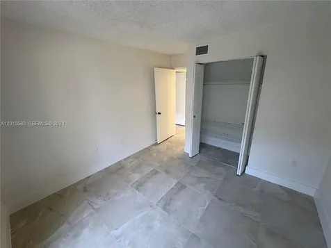 18875 NW 62nd Avenue Hialeah FL 33015