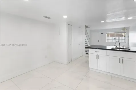 4079 W 9th Lane Hialeah FL 33012