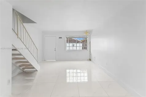 4079 W 9th Lane Hialeah FL 33012