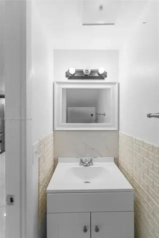 4079 W 9th Lane Hialeah FL 33012