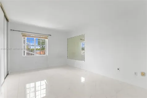 4079 W 9th Lane Hialeah FL 33012