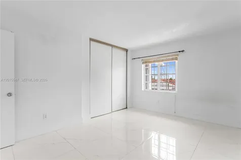 4079 W 9th Lane Hialeah FL 33012