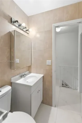 4079 W 9th Lane Hialeah FL 33012