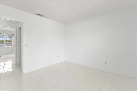 4079 W 9th Lane Hialeah FL 33012