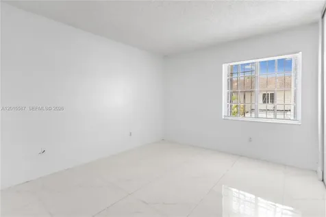 4079 W 9th Lane Hialeah FL 33012