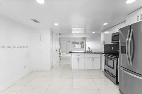 4079 W 9th Lane Hialeah FL 33012