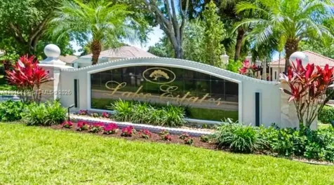 8146 N Savannah Circle Davie FL 33328