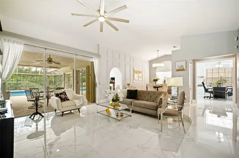 10420 NW 49th Place Coral Springs FL 33076