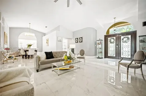 10420 NW 49th Place Coral Springs FL 33076