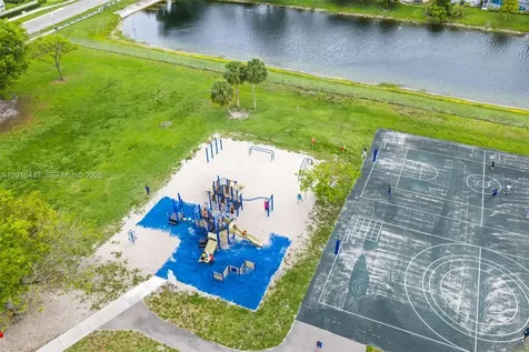 10420 NW 49th Place Coral Springs FL 33076