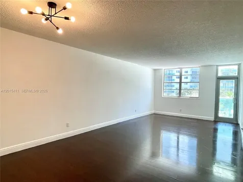19390 Collins Avenue Sunny Isles Beach FL 33160