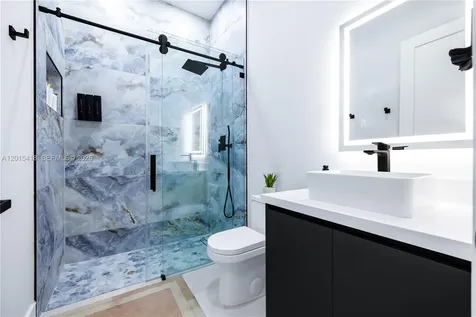 10 SW 33rd Place Cape Coral FL 33904
