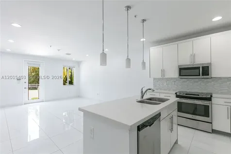 2610 NE 213th Street Miami FL 33180