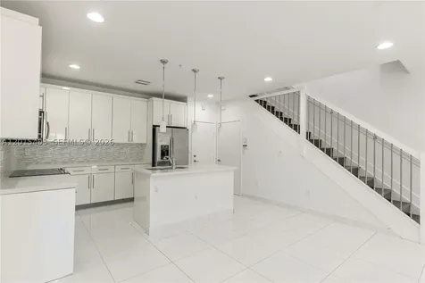 2610 NE 213th Street Miami FL 33180
