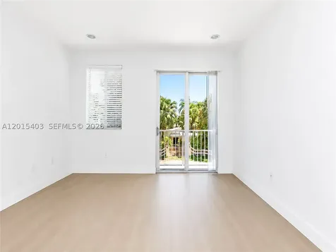 2610 NE 213th Street Miami FL 33180