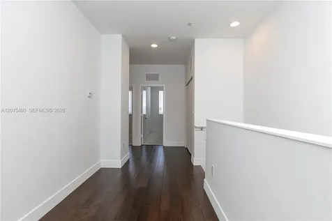 2610 NE 213th Street Miami FL 33180