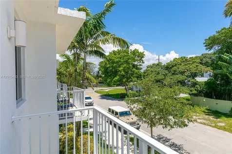 2610 NE 213th Street Miami FL 33180
