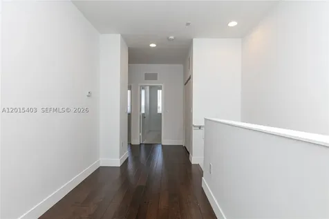 2610 NE 213th Street Miami FL 33180