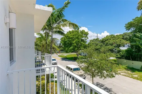 2610 NE 213th Street Miami FL 33180