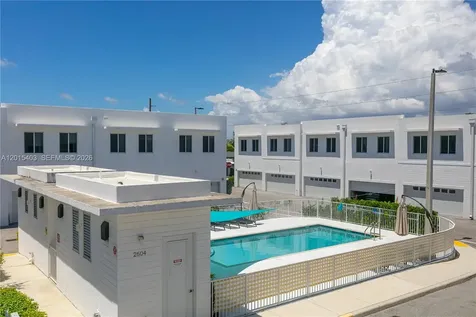 2610 NE 213th Street Miami FL 33180