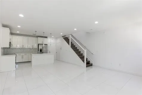 2610 NE 213th Street Miami FL 33180