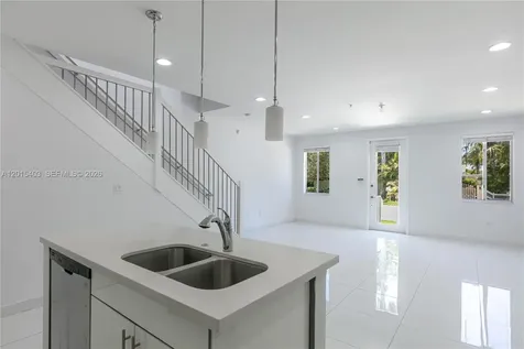 2610 NE 213th Street Miami FL 33180